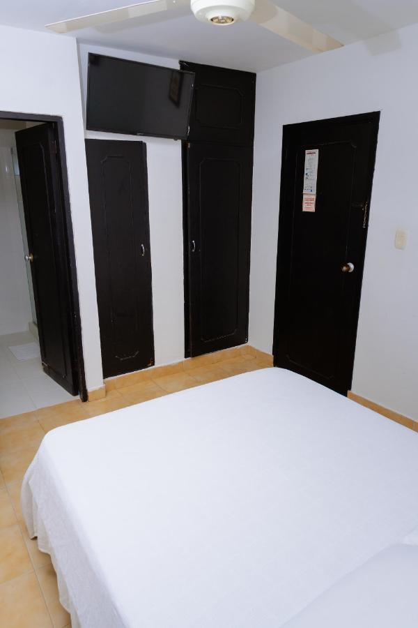 Hotel Edmar Санта Марта Екстериор снимка