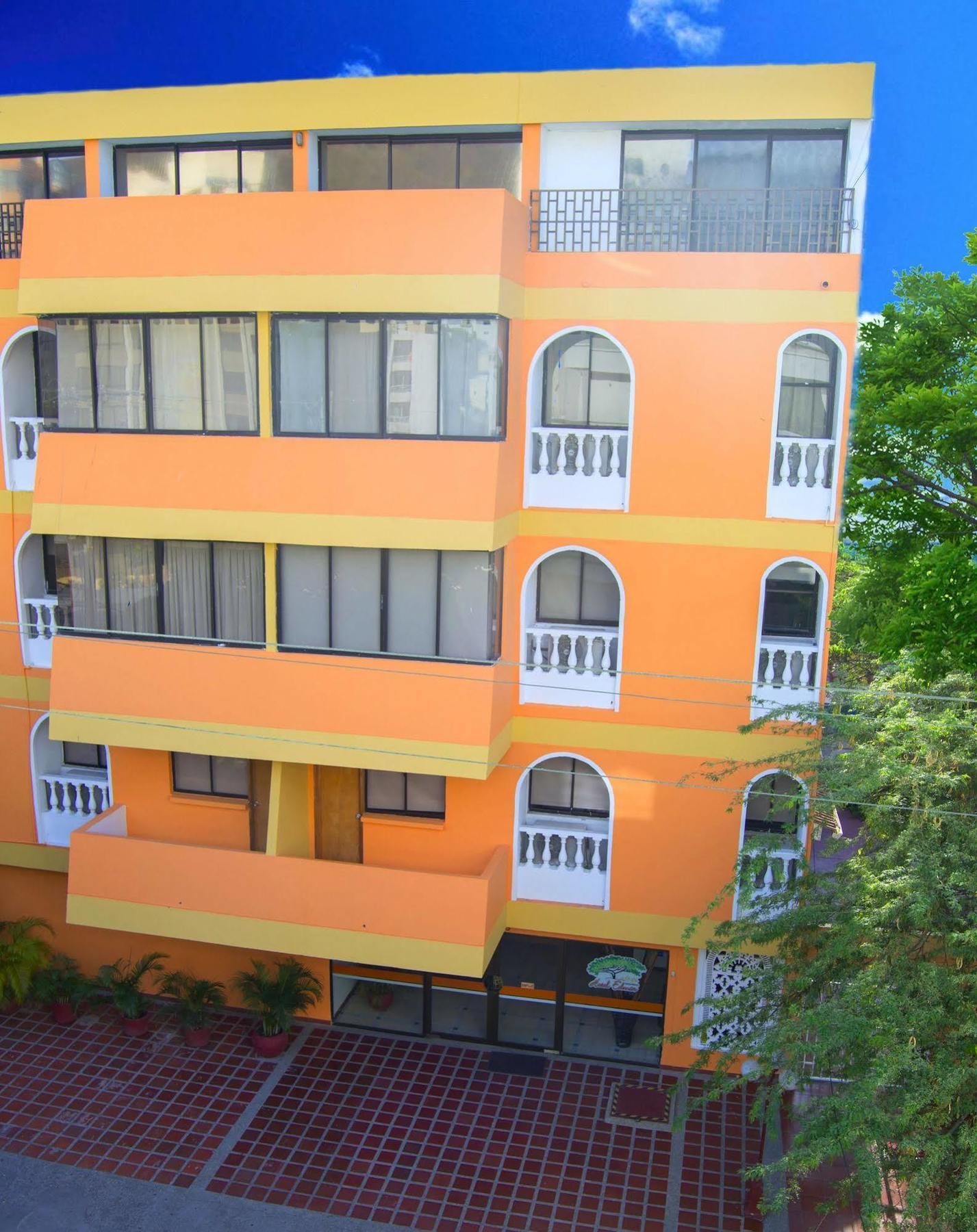 Hotel Edmar Санта Марта Екстериор снимка