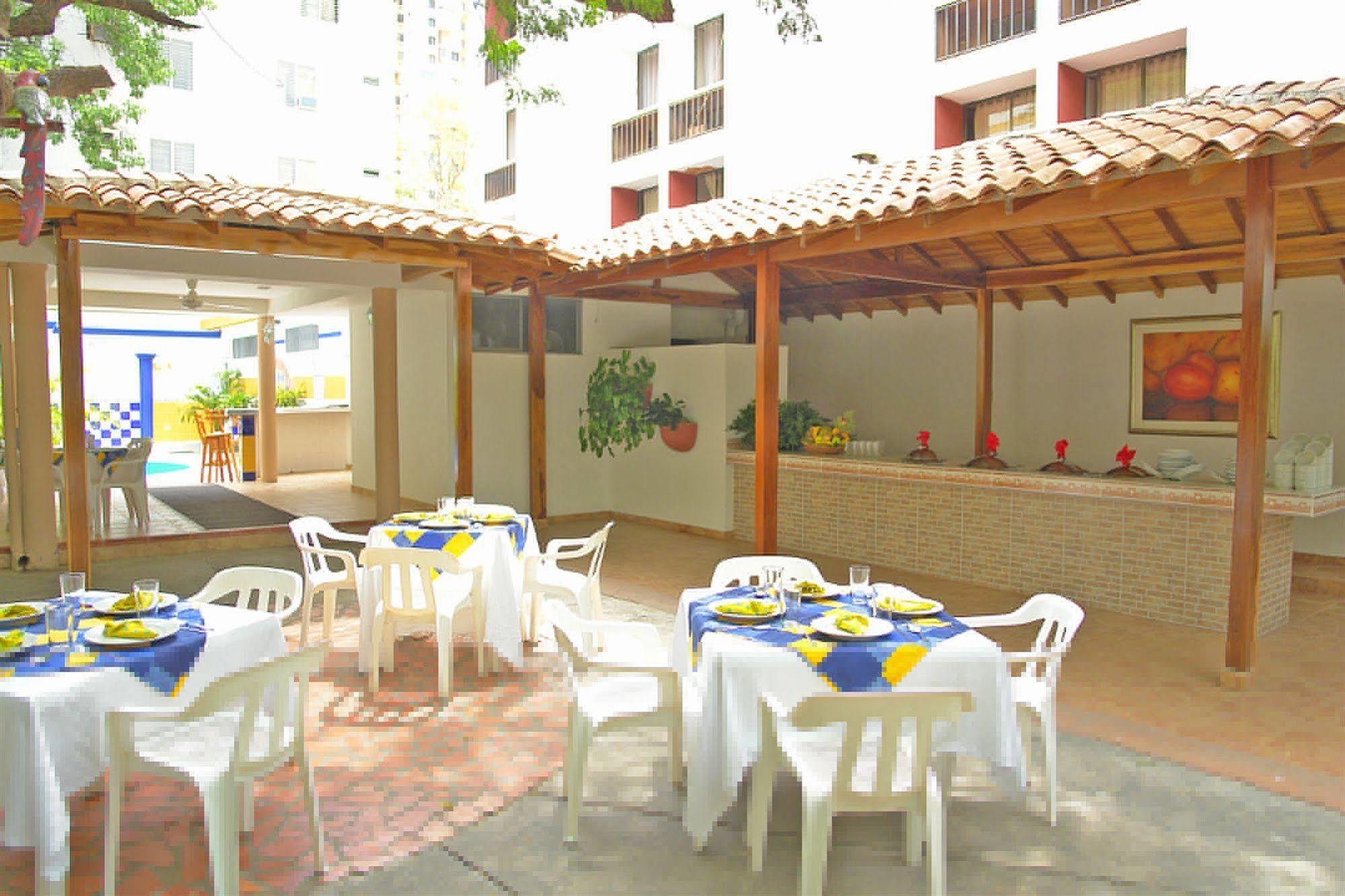 Hotel Edmar Санта Марта Екстериор снимка